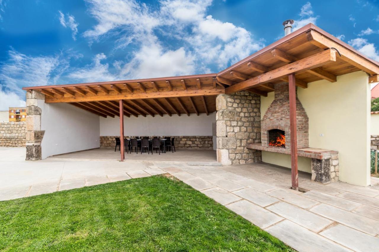 Вілла Fidalsa Rest Station Villadiego Екстер'єр фото